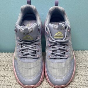 Skechers Gray and Pink Athletic sport, adventure, air, cool memory foam